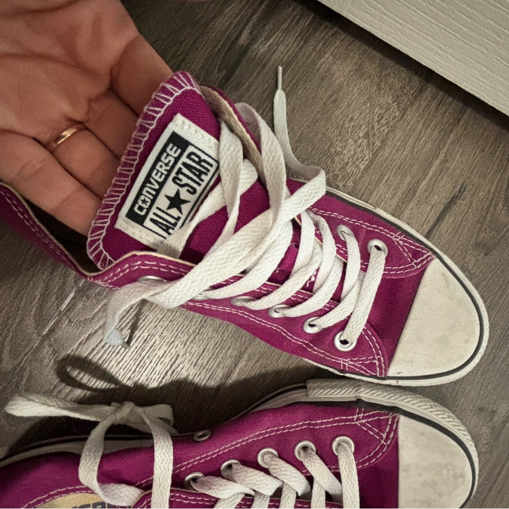 Converse All Star Fuchsia and White Chucks Sneakers Shoes size 6M 8W - Picture 3 of 6